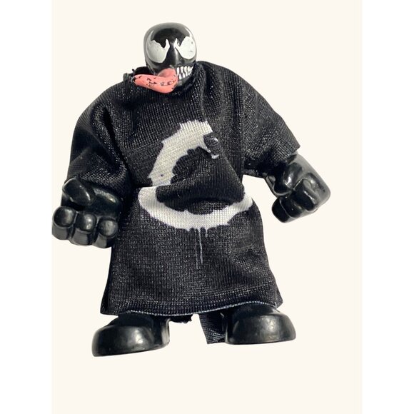 Venom Action Figure With Removable Black Suit & Pink Tongue - Picture 9 of 10